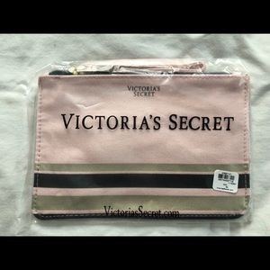 Victoria Secret wristlet